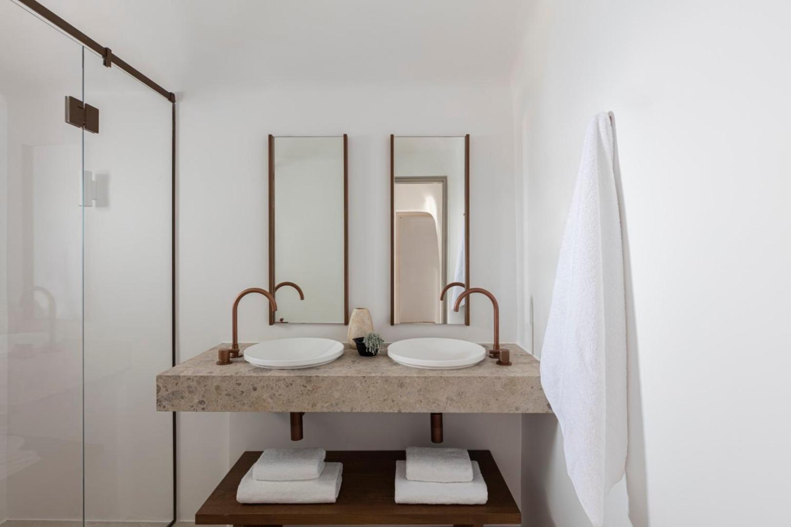 Canaves Ena - Small Luxury Hotels Of The World เอีย ภายนอก รูปภาพ
