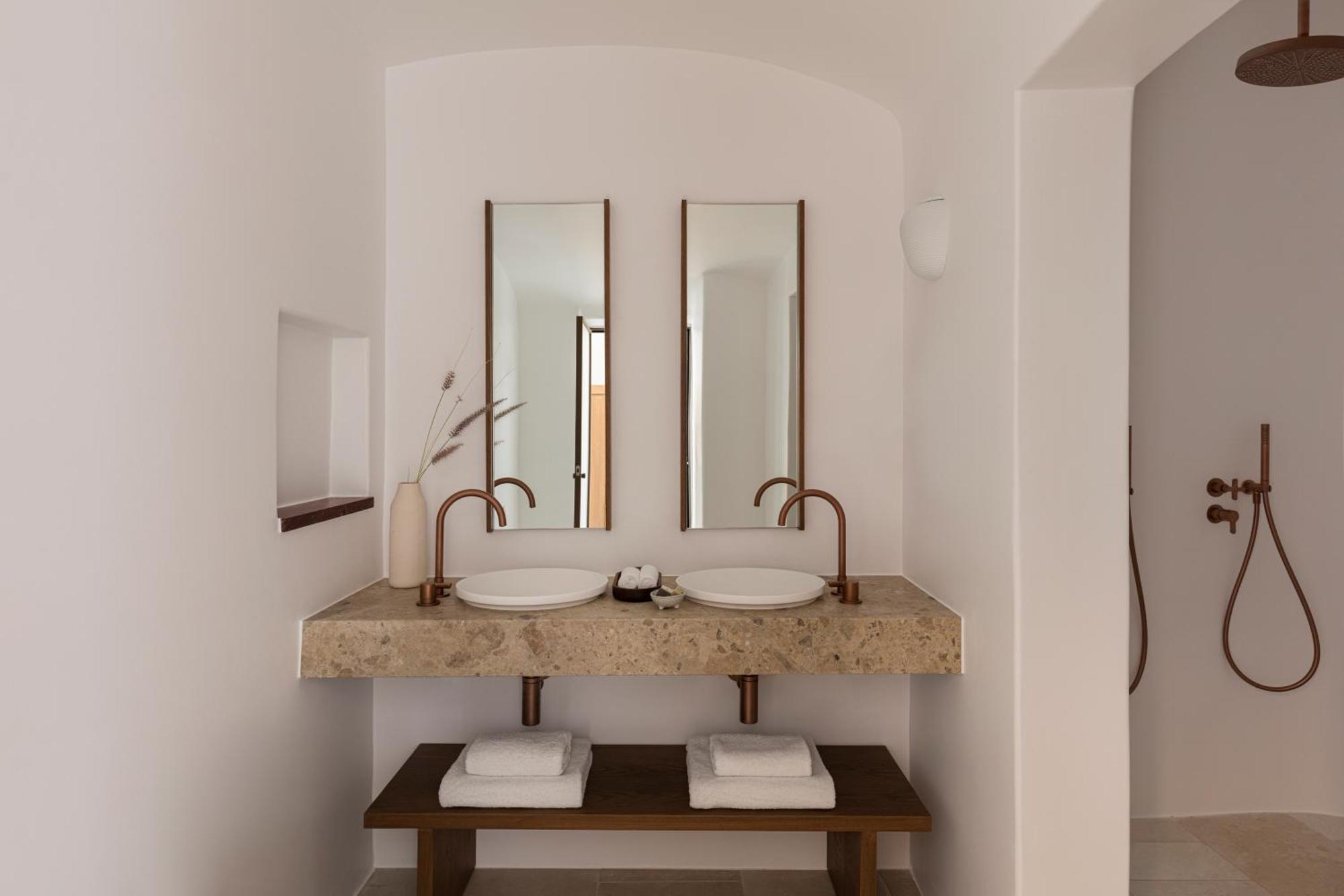 Canaves Ena - Small Luxury Hotels Of The World เอีย ภายนอก รูปภาพ